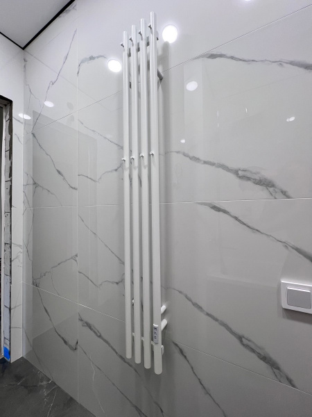 Полотенцесушитель Электрич. с/т GROIS Quartet GR-135 180х1500 П3 RAL 9016 R белый матовый - фото и схемы подключения